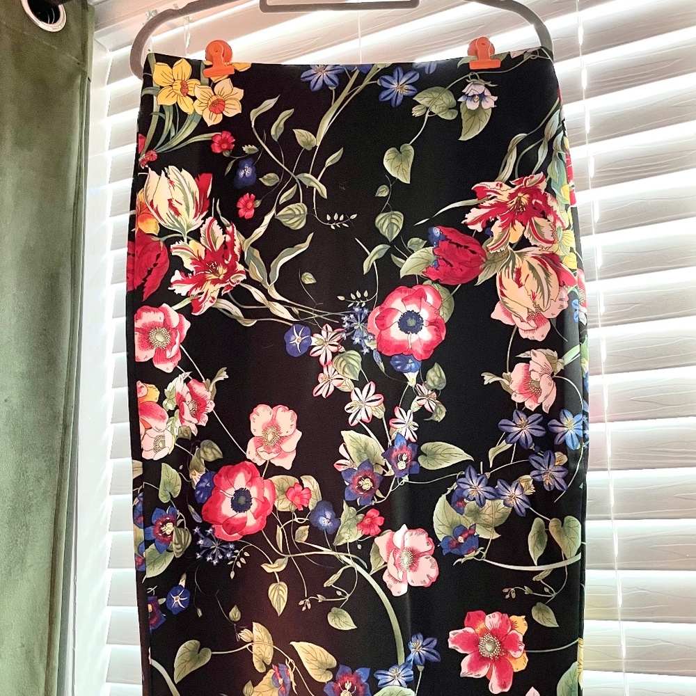 Floral pencil skirt
